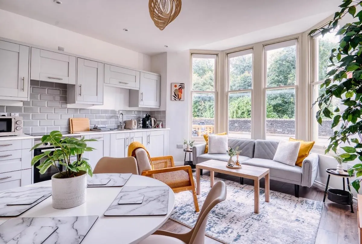 Long Stay Stylish 2Bed Apartment 5 Min Walk To City Centre With Parking カーディフ